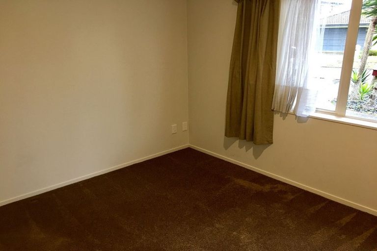 Photo of property in 26 Erne Crescent, East Tamaki, Auckland, 2016