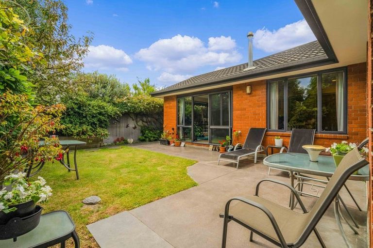 Photo of property in 2/82 Middleton Road, Upper Riccarton, Christchurch, 8041