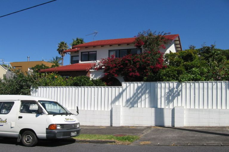 Photo of property in 2/36 Oban Road, Browns Bay, Auckland, 0630