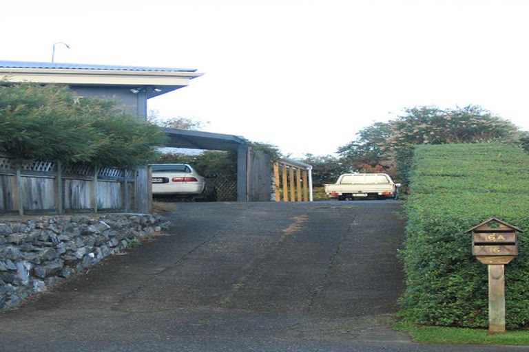 Photo of property in 16 Sweetman Avenue, Paraparaumu Beach, Paraparaumu, 5032