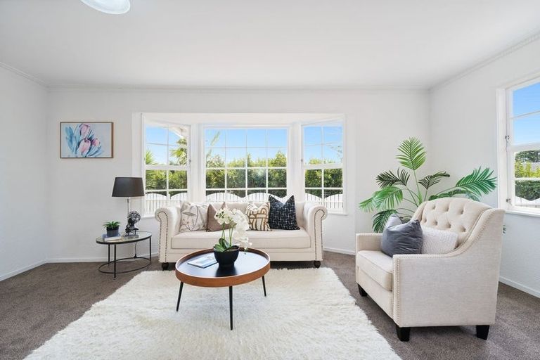 Photo of property in 402 West Coast Road, Glen Eden, Auckland, 0602