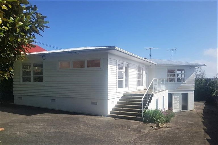 Photo of property in 292 Hurstmere Road, Takapuna, Auckland, 0622