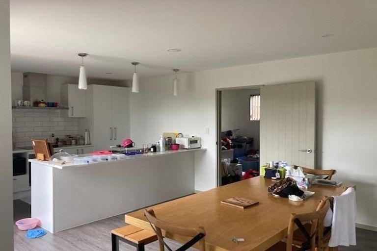 Photo of property in 33 Carole Crescent, Pakuranga, Auckland, 2010