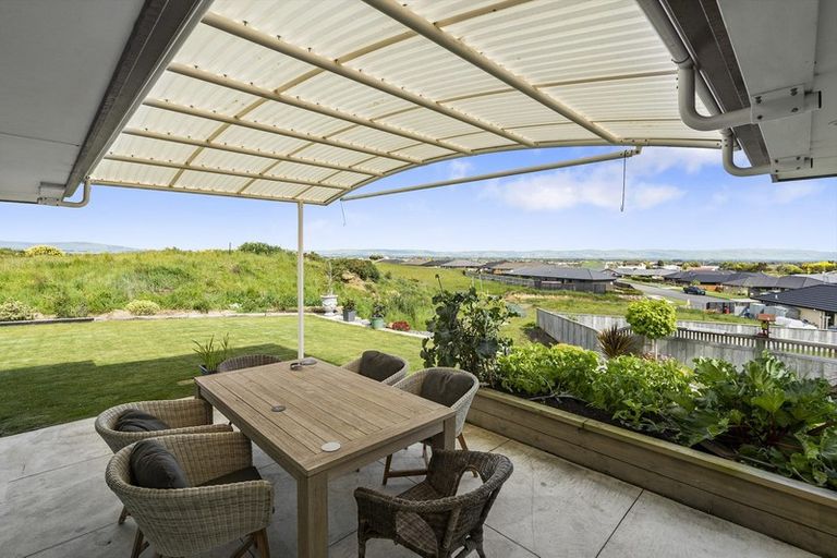 Photo of property in 32 Macdonald Heights, Feilding, 4702