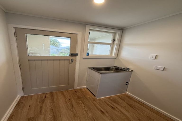 Photo of property in 1 Robertshawe Crescent, Dannevirke, 4930