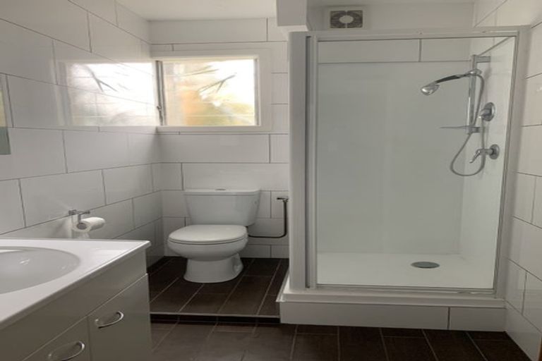 Photo of property in 30a Te Atatu Road, Te Atatu South, Auckland, 0610