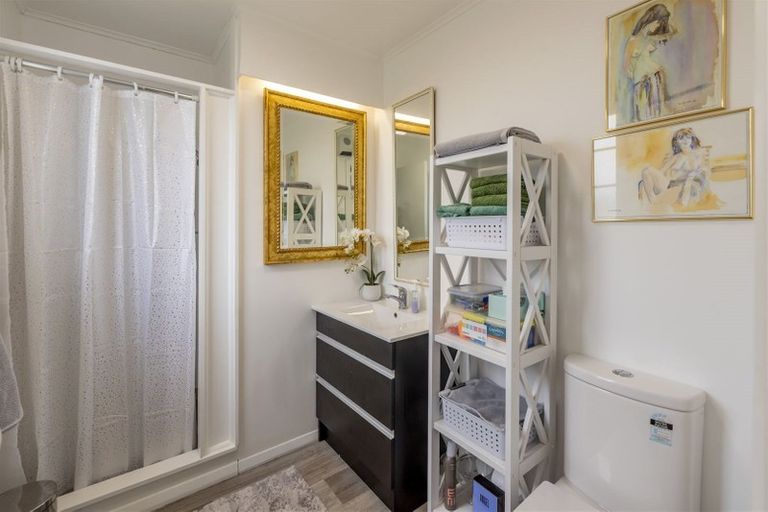 Photo of property in 34 Burn Street, Levin, 5510