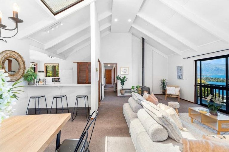Photo of property in 4 Earnslaw Terrace, Queenstown, 9300