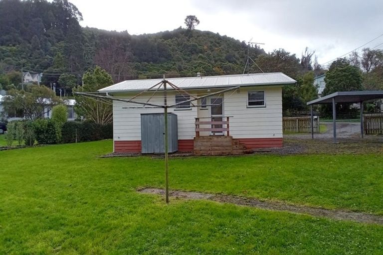 Photo of property in 14 Revans Street, Featherston, 5710