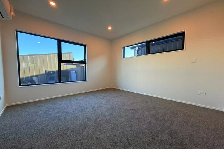 Photo of property in 11 Nerita Place, Long Bay, 0630