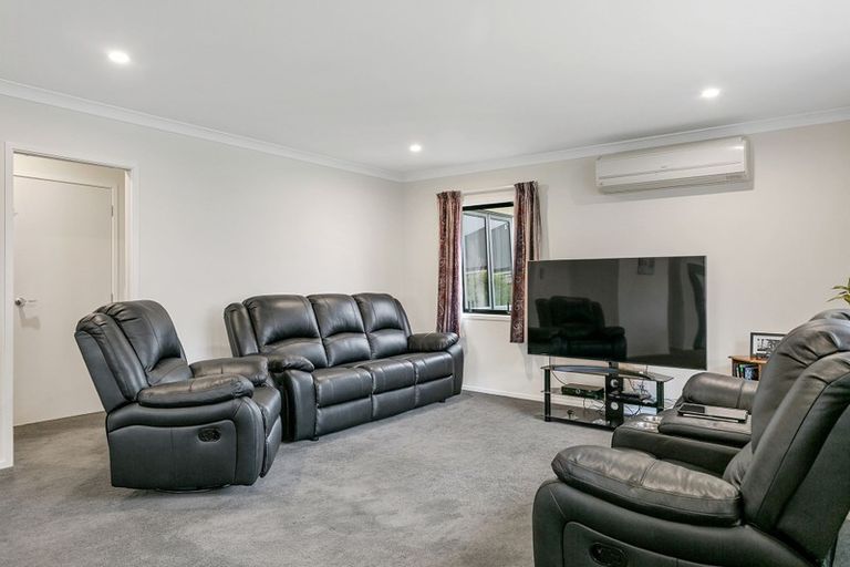 Photo of property in 17 Noumea Drive, Rangatira Park, Taupo, 3330
