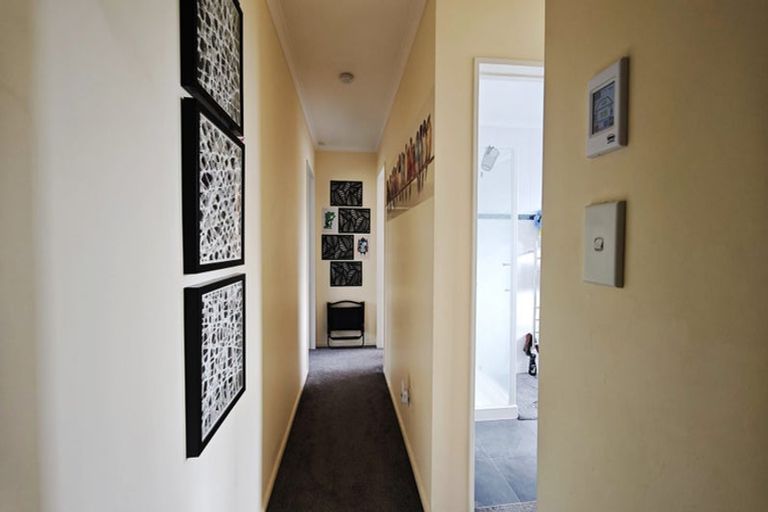 Photo of property in 36 Hewlett Road, Massey, Auckland, 0614