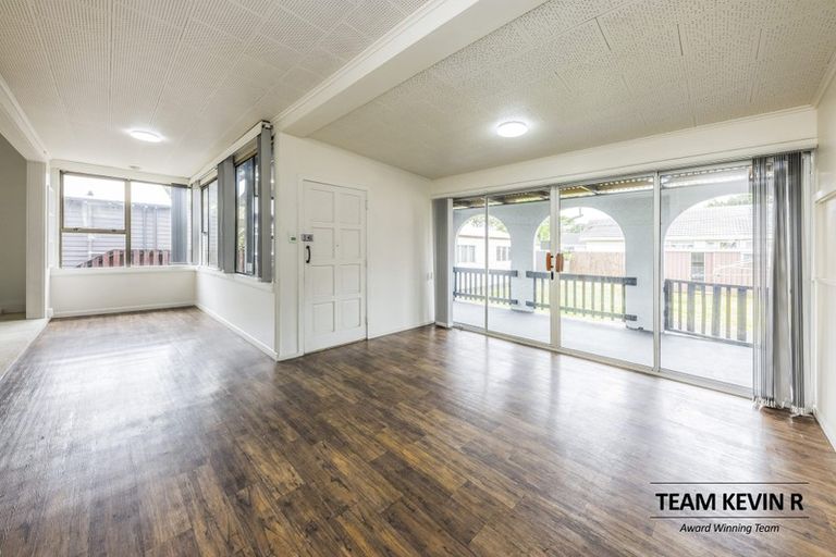 Photo of property in 8 Rosella Road, Mangere East, Auckland, 2024