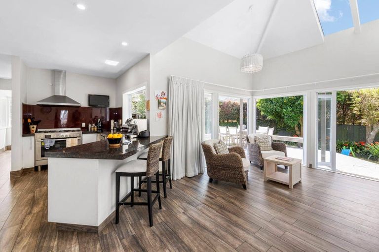 Photo of property in 44 Rawhitiroa Road, Kohimarama, Auckland, 1071