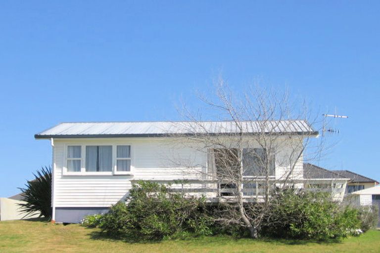 Photo of property in 1178 Papamoa Beach Road, Papamoa Beach, Papamoa, 3118