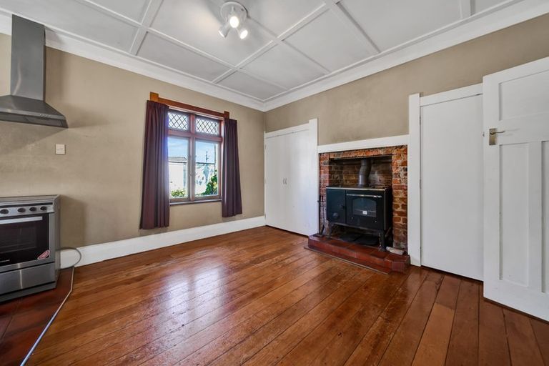 Photo of property in 2 Galt Street, Hawera, 4610