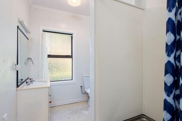 Photo of property in 20a John Guthrie Place, Merrilands, New Plymouth, 4312