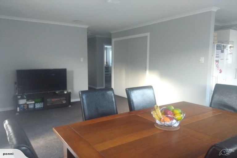 Photo of property in 137 Molesworth Street, Taita, Lower Hutt, 5011