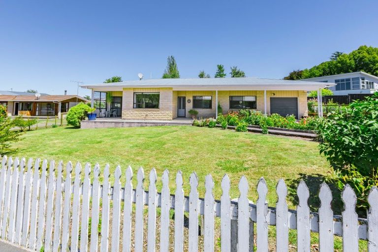 Photo of property in 34 Higginson Street, Otane, 4202