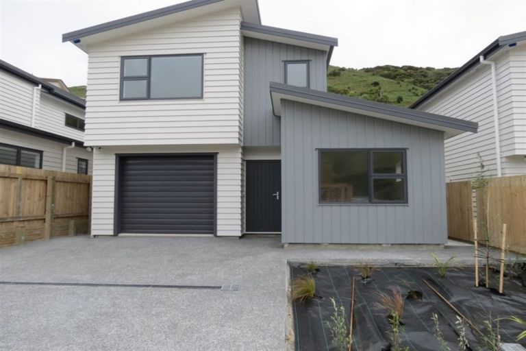 Photo of property in 53 Melksham Drive, Churton Park, Wellington, 6037