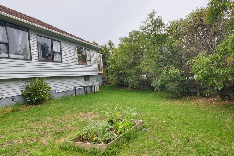 Photo of property in 15 Chew Place, Ranui, Porirua, 5024
