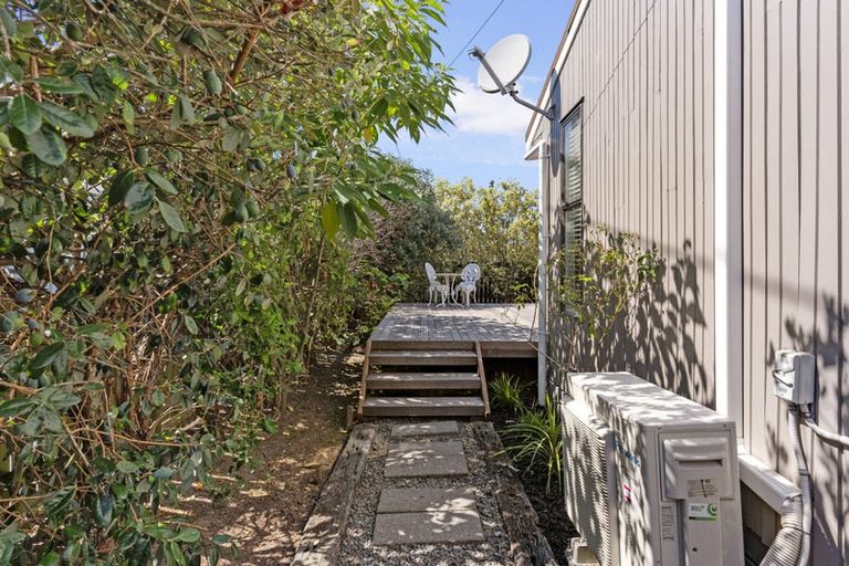 Photo of property in 22a Kirrie Avenue, Te Atatu South, Auckland, 0610
