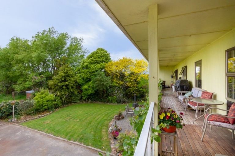 Photo of property in 75 Riverbank Road, Tiakitahuna, Palmerston North, 4477