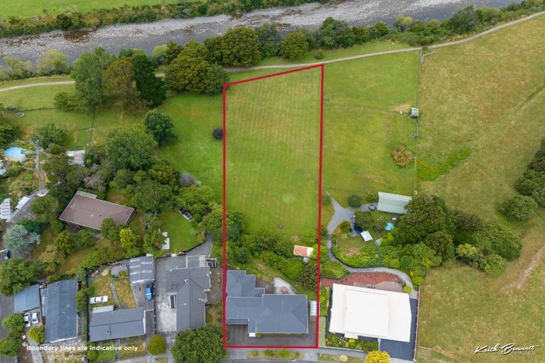 Photo of property in 115 Gemstone Drive, Birchville, Upper Hutt, 5018