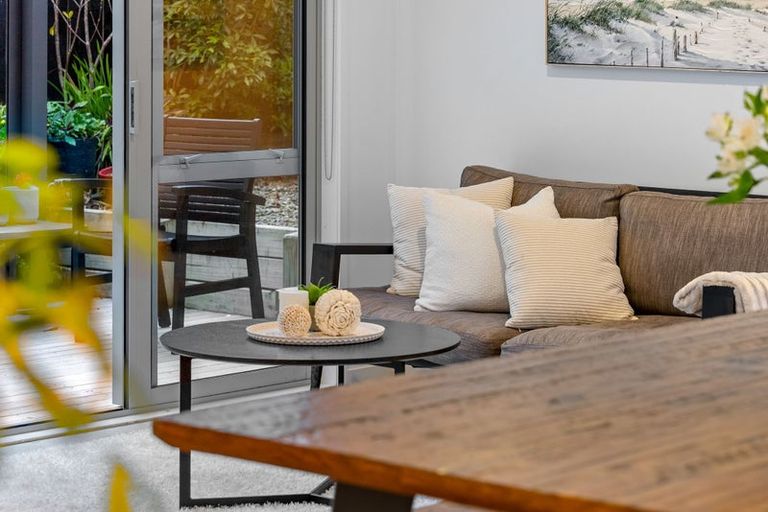 Photo of property in 371 Millwater Parkway, Silverdale, 0932