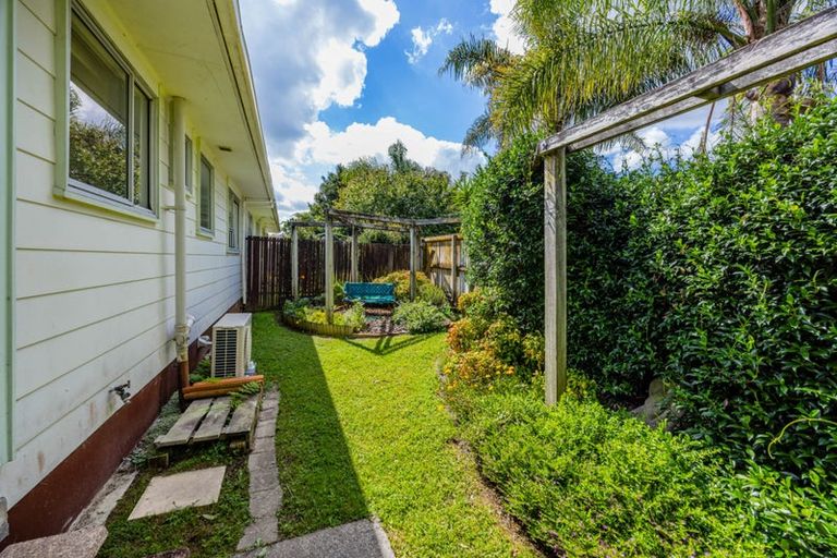 Photo of property in 2/25 Pulman Place, Clover Park, Auckland, 2019
