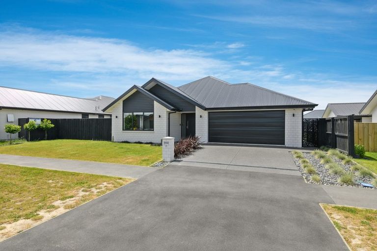 Photo of property in 31 Falcon Road, Rolleston, 7615