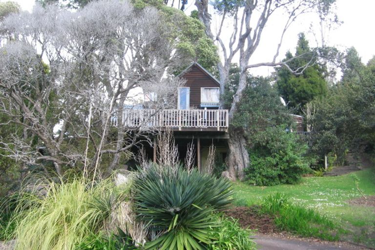 Photo of property in 131 Waireka Place, Whangamata, 3620