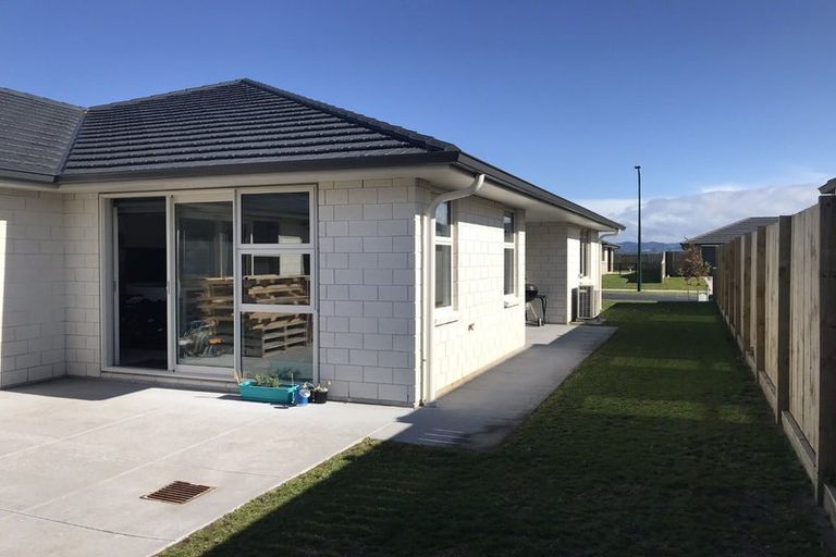 Photo of property in 37 Piata Street, Papamoa Beach, Papamoa, 3118