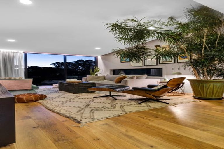 Photo of property in 12a Baring Terrace, Strandon, New Plymouth, 4312