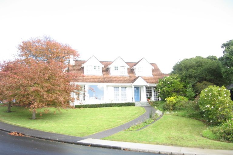 Photo of property in 4 Mcmillan Place, Mellons Bay, Auckland, 2014