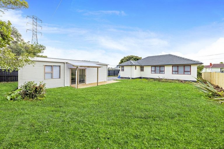 Photo of property in 23 Cooper Crescent, Otara, Auckland, 2023