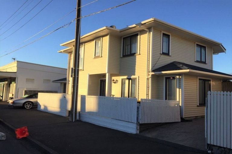 Photo of property in 28 Caledonia Street, Miramar, Wellington, 6022