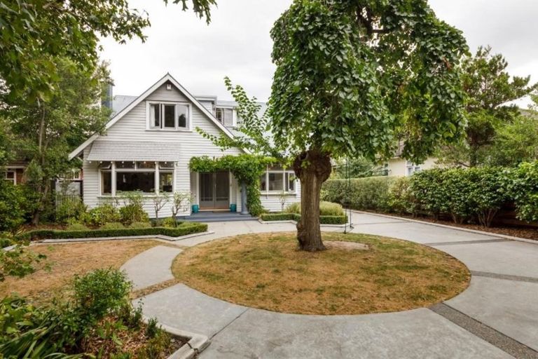 Photo of property in 62 Heretaunga Street, Palmerston North, 4414