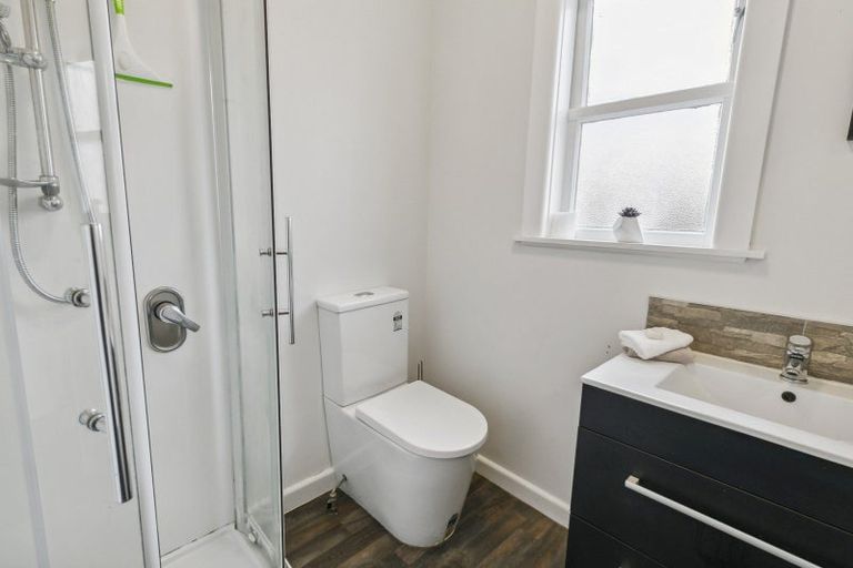 Photo of property in 62 Beauchamp Street, Tawa, Wellington, 5028