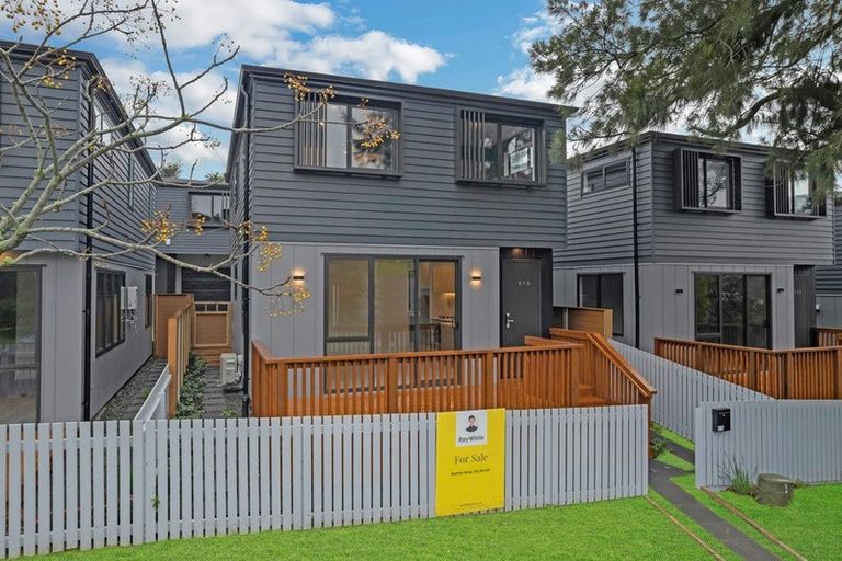 Photo of property in 2 Kama Place, Sunnynook, Auckland, 0620