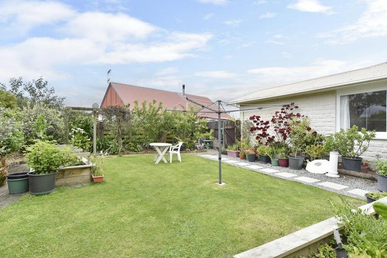 Photo of property in 10 Seadown Crescent, Amberley, 7410