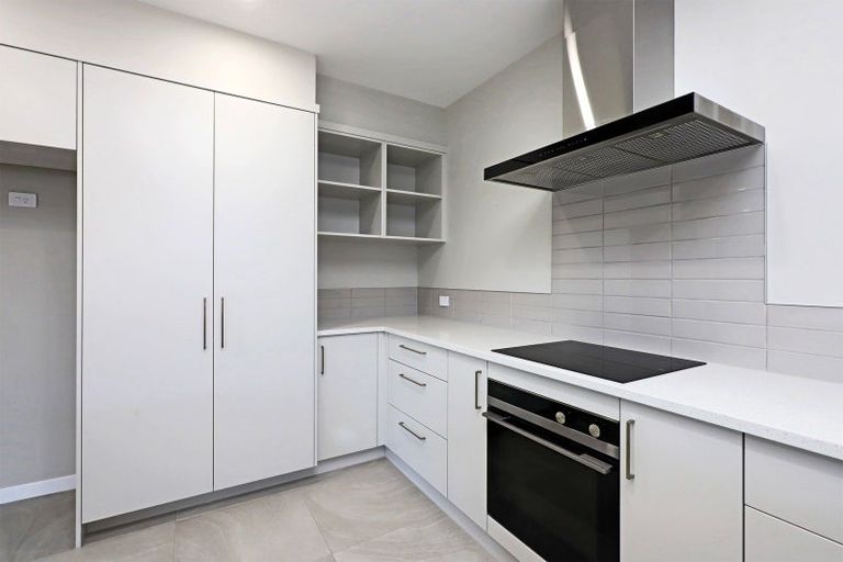 Photo of property in 6 Cassin Place, Taradale, Napier, 4112