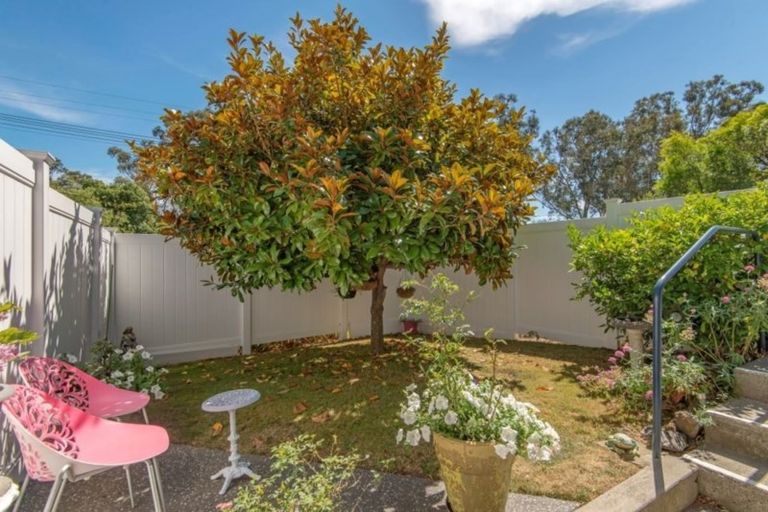 Photo of property in 13a Parau Avenue, Diamond Harbour, 8972