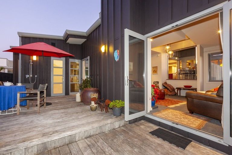 Photo of property in 88 Marine Parade, Paraparaumu Beach, Paraparaumu, 5032