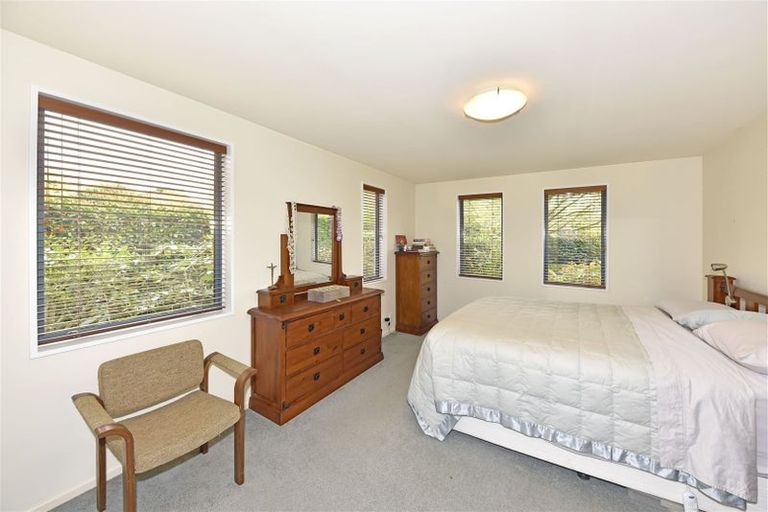 Photo of property in 27 Acorn Close, Waltham, Christchurch, 8023