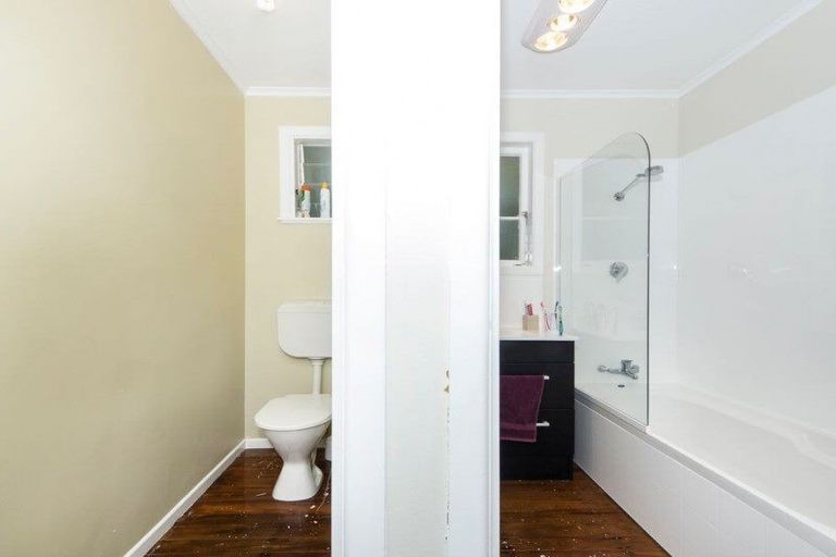 Photo of property in 96 Manuka Road, Bayview, Auckland, 0629