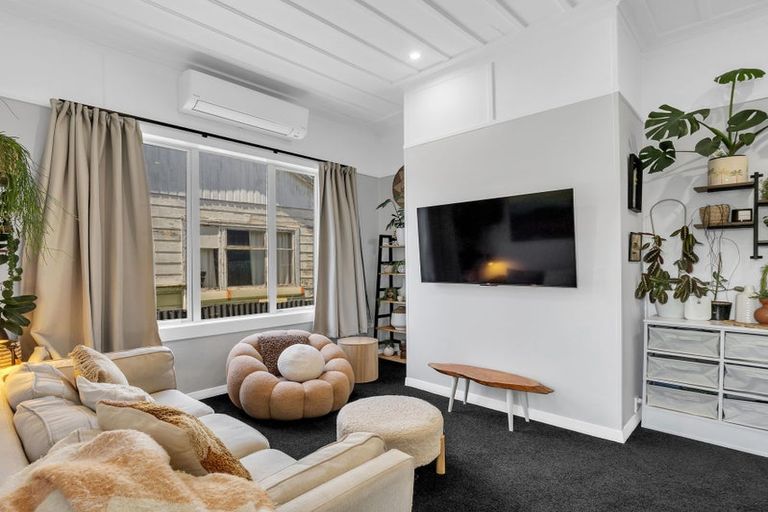 Photo of property in 14 Lowther Street, Whanganui, 4500