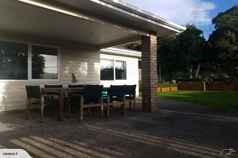 Photo of property in 58 Nicholson Road, Khandallah, Wellington, 6035