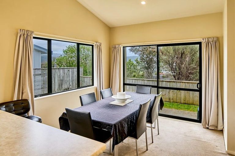 Photo of property in 26a Kirton Drive, Riverstone Terraces, Upper Hutt, 5018
