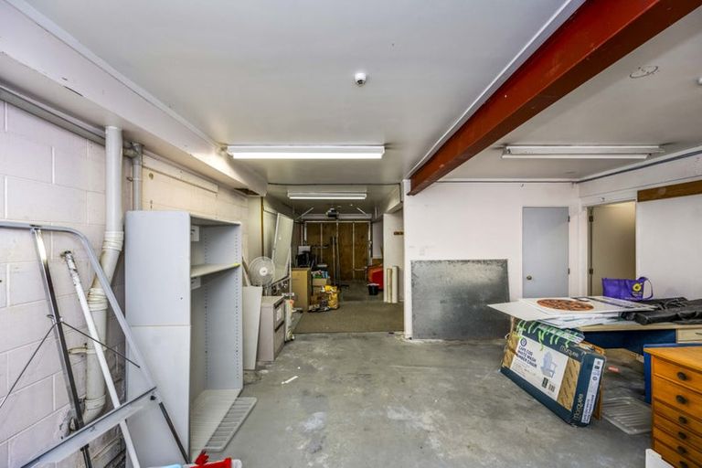 Photo of property in 2 Seaview Avenue, Northcote, Auckland, 0627